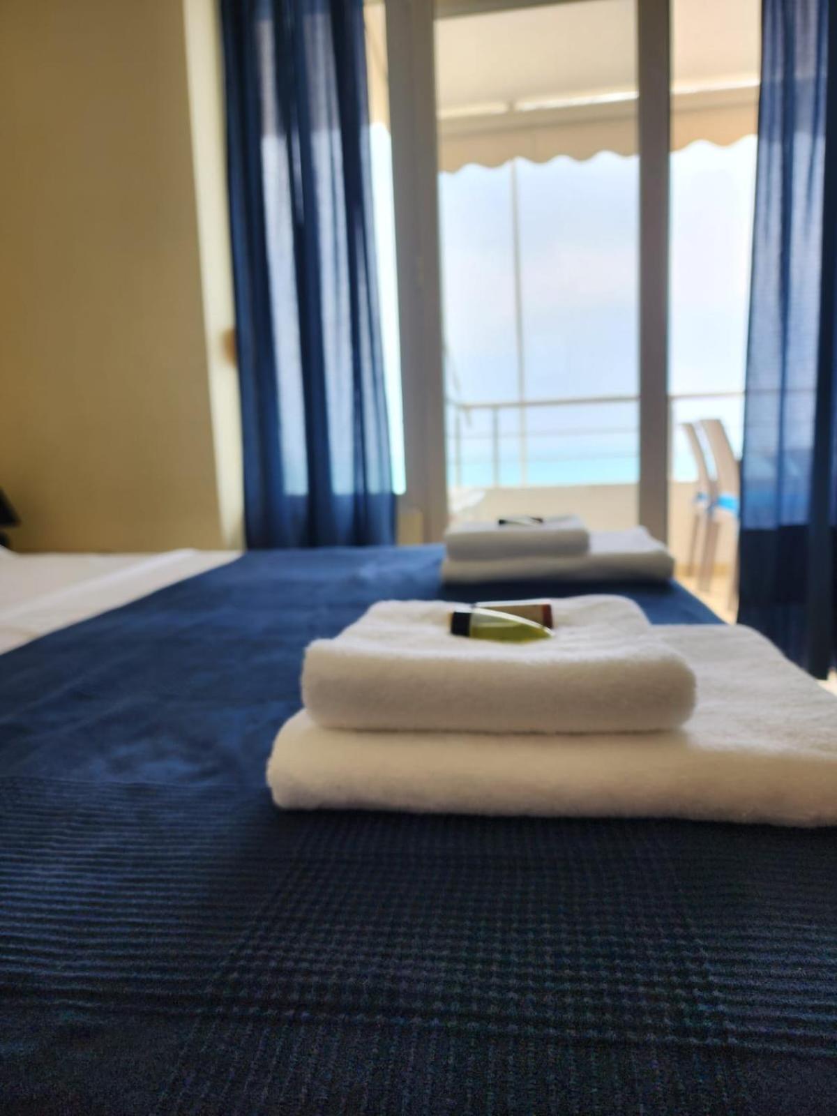 Matin Apartment Sea View Драч Екстериор снимка