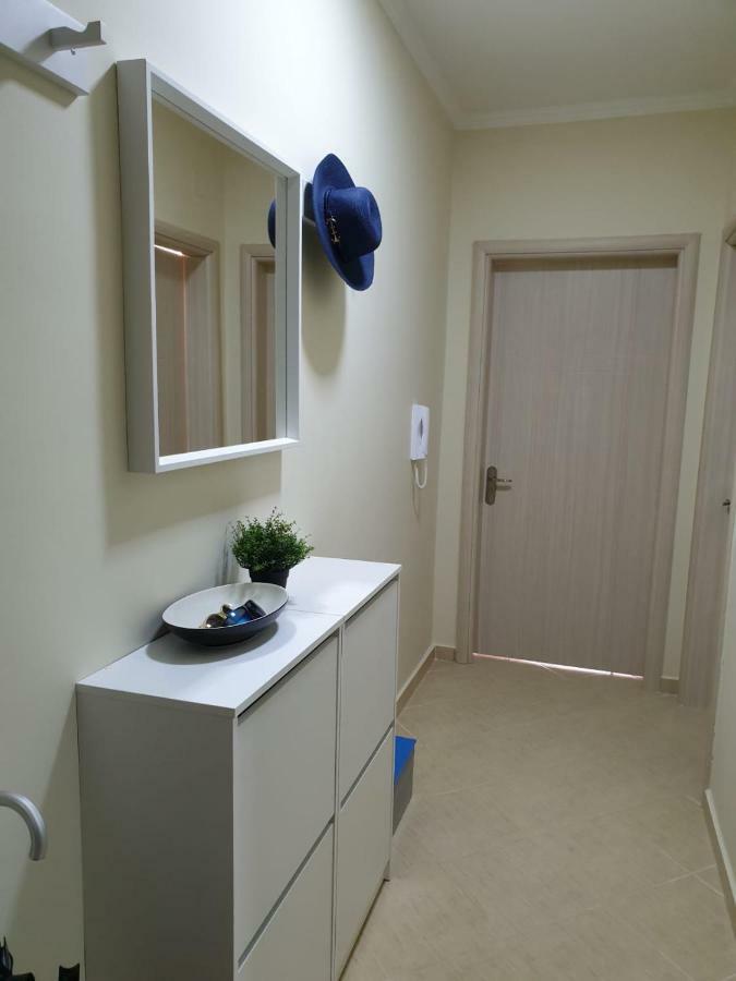 Matin Apartment Sea View Драч Екстериор снимка