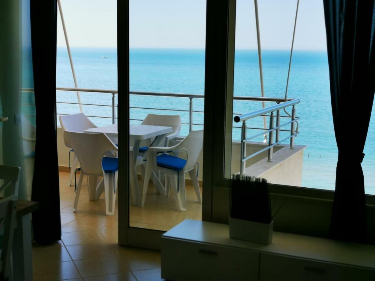 Matin Apartment Sea View Драч Екстериор снимка